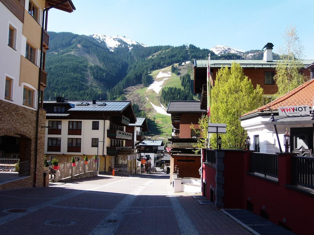 Haus Bergheim Apartment Saalbach-Hinterglemm Exterior photo